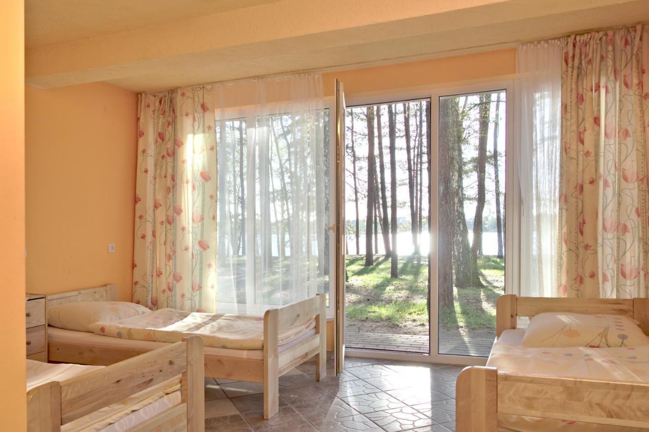 Domki Wakacyjne Delfin Slesin Hotel Exterior photo